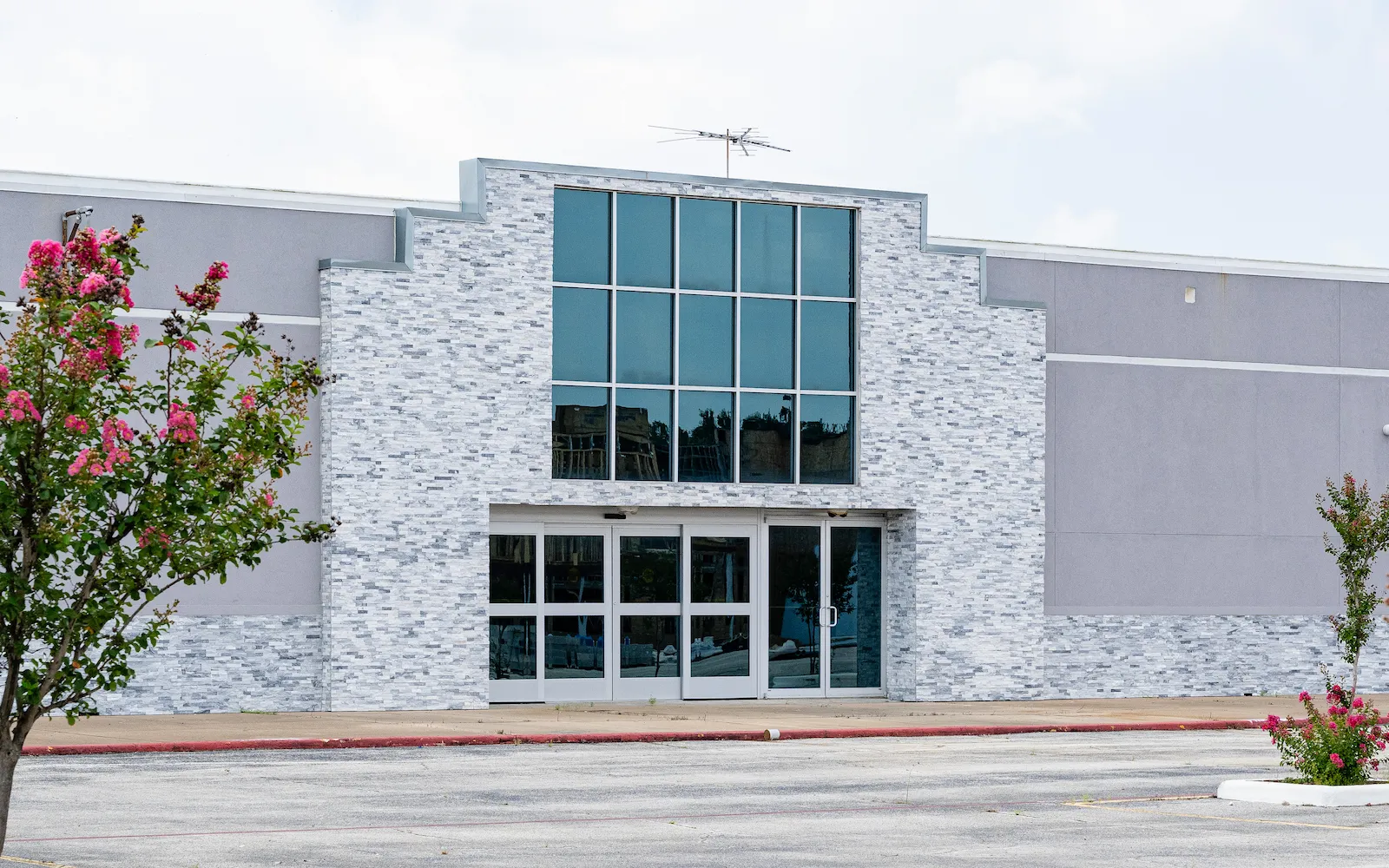 Mountain of Fire Convention Center, Houston &mdash; former Kmart converted to a convention auditorium, delivered by Epic Contractors